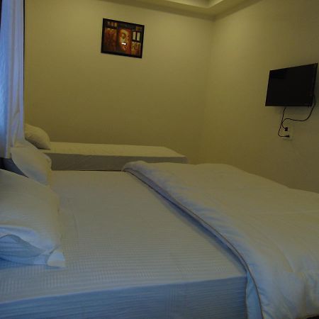 Hotel Kalajanki Ujjain Extérieur photo